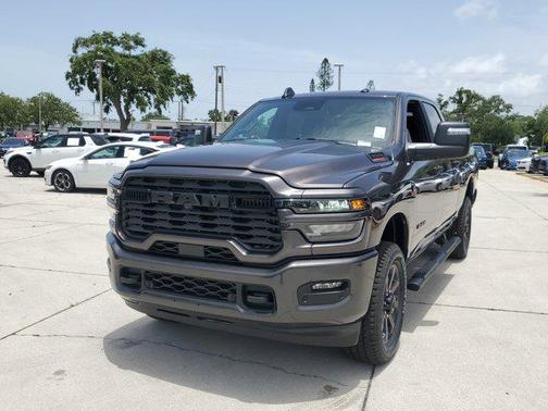 2025 RAM 3500 Big Horn Crew Cab 4x4 6'4' Box