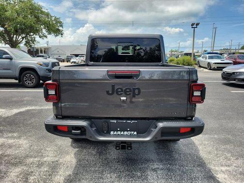 2025 Jeep Gladiator High Tide