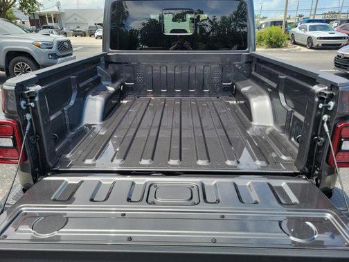 2025 Jeep Gladiator High Tide