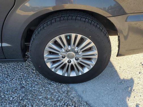 2015 Chrysler Town & Country Touring-L