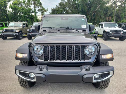 2025 Jeep Gladiator Sport S