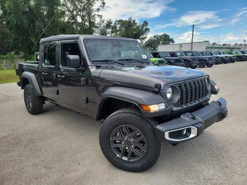 2025 Jeep Gladiator Sport S