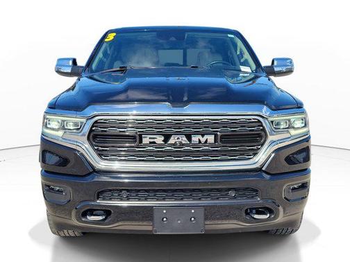 Diamond Black Crystal Pearlcoat 2023 RAM 1500 Limited