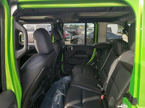 2026 Jeep Wrangler 4-Door Sahara 4x4