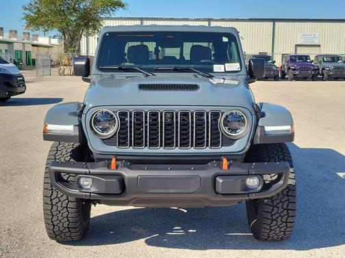 2026 Jeep Gladiator Mojave X