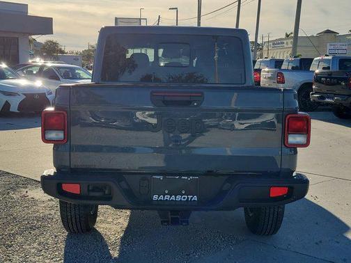 2026 Jeep Gladiator Sport S