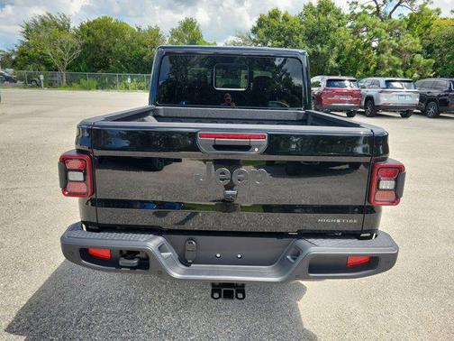 2025 Jeep Gladiator High Tide