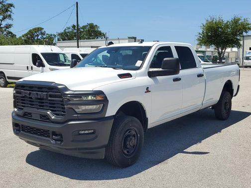 2025 RAM 2500 Tradesman Crew Cab 4x4 8' Box