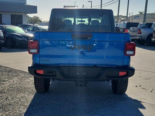 2026 Jeep Gladiator Sport