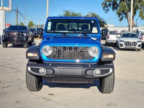 2026 Jeep Gladiator Sport