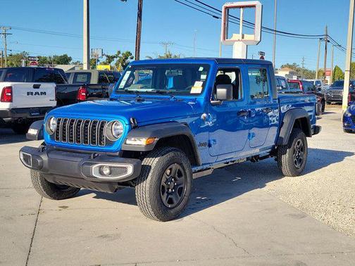 2026 Jeep Gladiator Sport