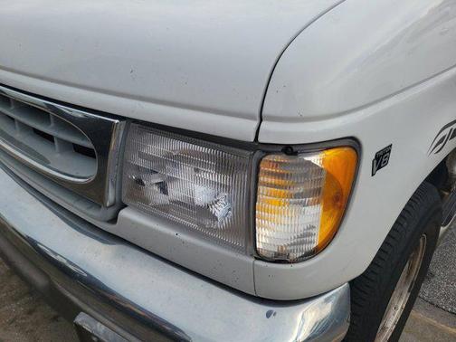 2002 Ford E150 Cargo