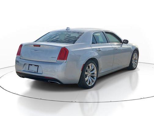 2019 Chrysler 300 Touring