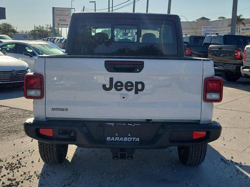 2026 Jeep Gladiator Sport