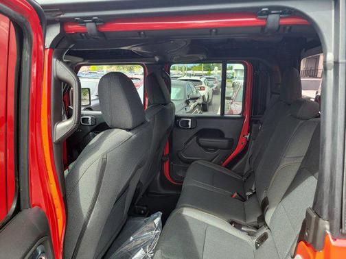 2025 Jeep Gladiator Sport S