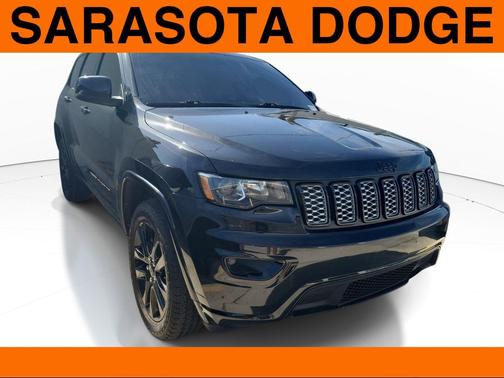 Diamond Black Crystal Pearlcoat 2021 Jeep Grand Cherokee Laredo