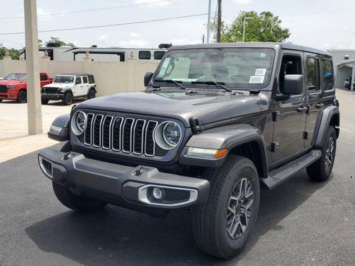 2025 Jeep Wrangler 4-Door Sahara 4x4