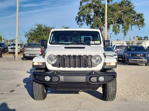 2026 Jeep Gladiator Sport S