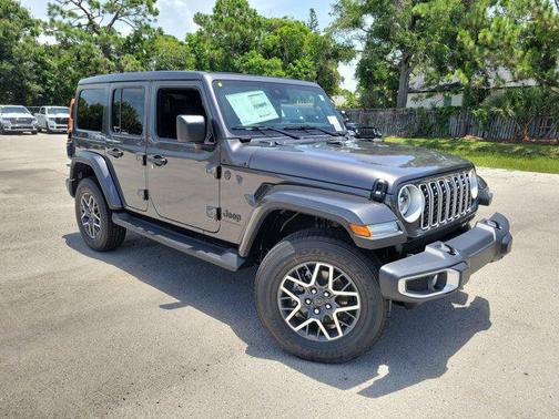 2025 Jeep Wrangler 4-Door Sahara 4x4