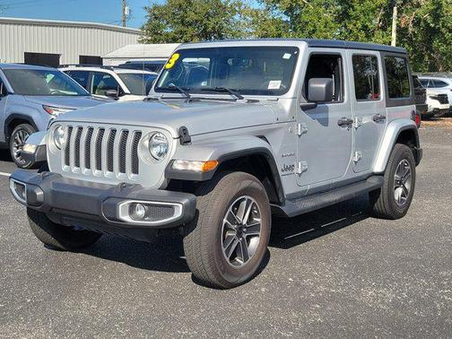2023 Jeep Wrangler 4-Door Sahara 4x4