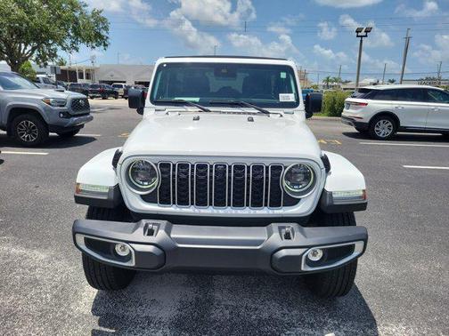 2025 Jeep Wrangler 4-Door Sahara 4x4