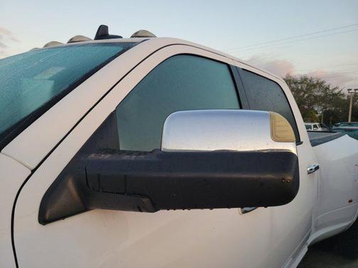 2018 RAM 3500 Laramie Crew Cab 4x4 8' Box