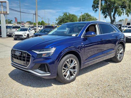 2023 Audi Q8 55 Premium Plus