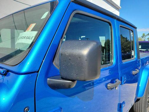 2022 Jeep Gladiator Sport S