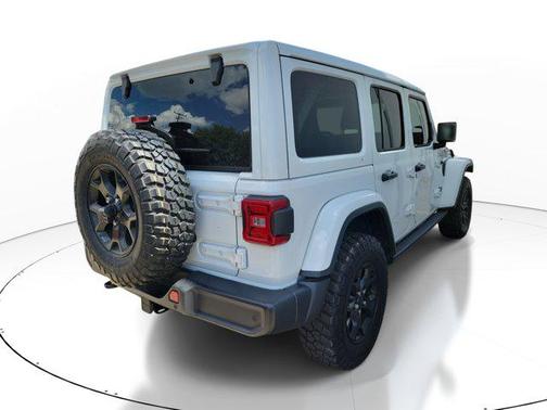 Bright White Clearcoat 2019 Jeep Wrangler Unlimited Moab 4x4