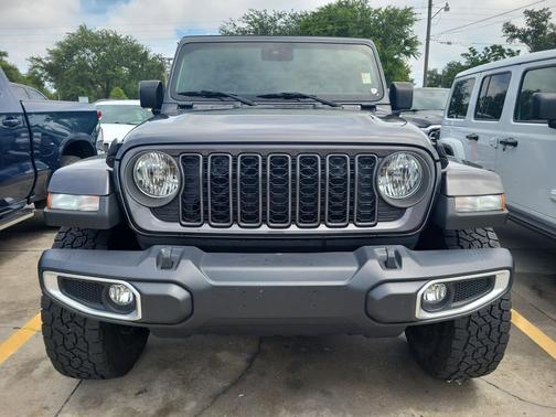 Granite Crystal Metallic Clearcoat 2024 Jeep Gladiator Sport S