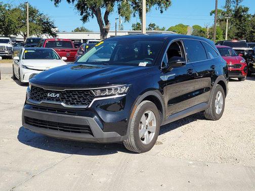 2023 Kia Sorento LX