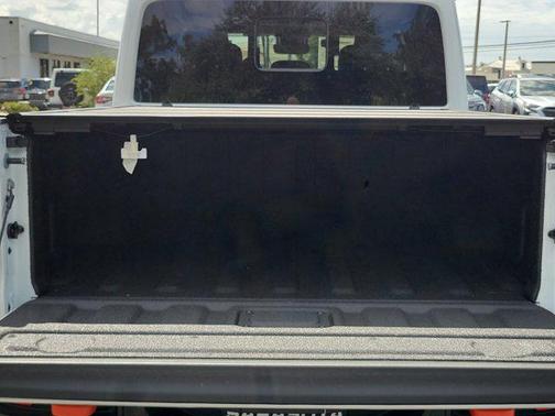 2025 Jeep Gladiator Mojave X