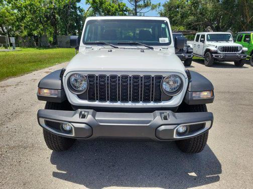 2025 Jeep Gladiator Sport