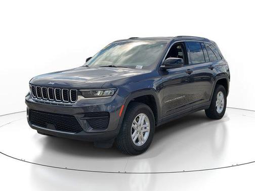 2022 Jeep Grand Cherokee Laredo