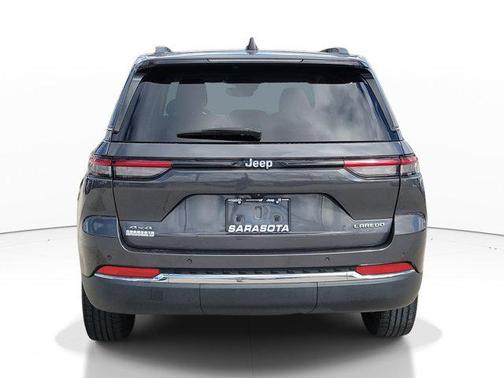 2022 Jeep Grand Cherokee Laredo