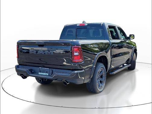 Diamond Black Crystal Pearlcoat 2026 RAM 1500 Big Horn/Lone Star