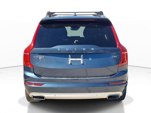 2020 Volvo XC90 T6 Momentum