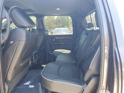 2025 RAM 2500 Limited Crew Cab 4x4 6'4' Box