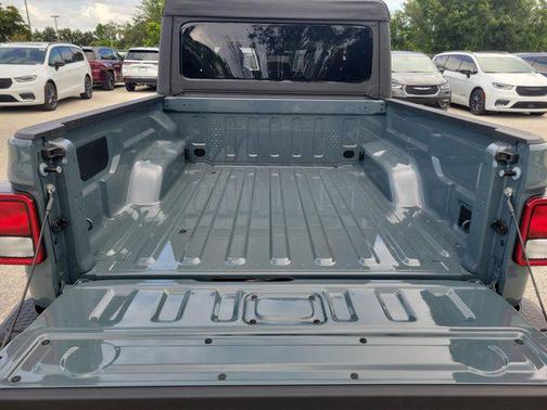 2025 Jeep Gladiator Sport S