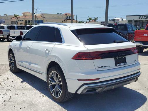 2023 Audi Q8 55 Premium Plus