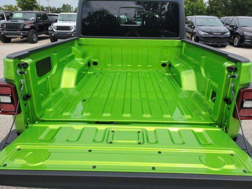 2025 Jeep Gladiator Willys