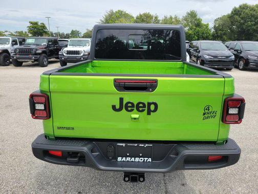 2025 Jeep Gladiator Willys