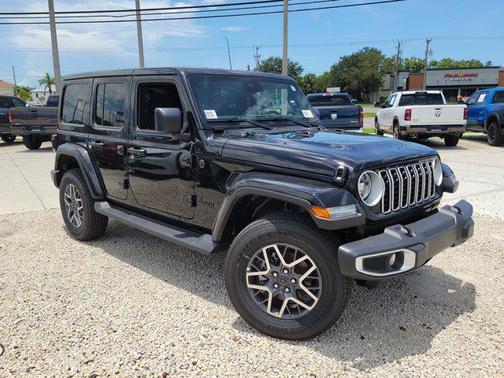 2025 Jeep Wrangler 4-Door Sahara 4x4