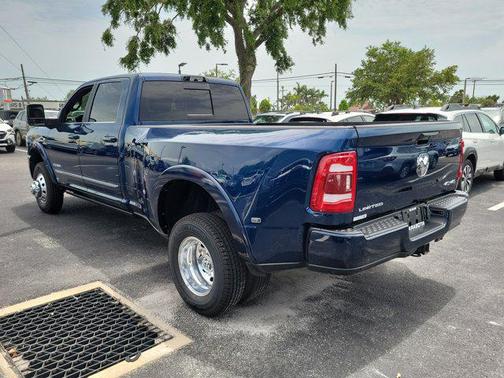 2024 RAM 3500 Limited Crew Cab 4x4 8' Box