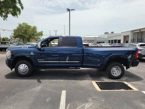 2024 RAM 3500 Limited Crew Cab 4x4 8' Box