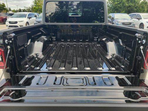 2025 Jeep Gladiator Willys