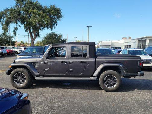2021 Jeep Gladiator Overland