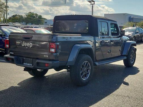 2021 Jeep Gladiator Overland