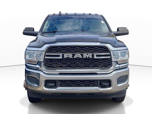 2019 RAM 3500 Tradesman Crew Cab 4x4 8' Box