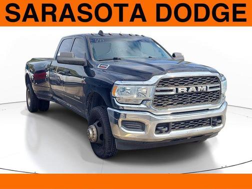 2019 RAM 3500 Tradesman Crew Cab 4x4 8' Box
